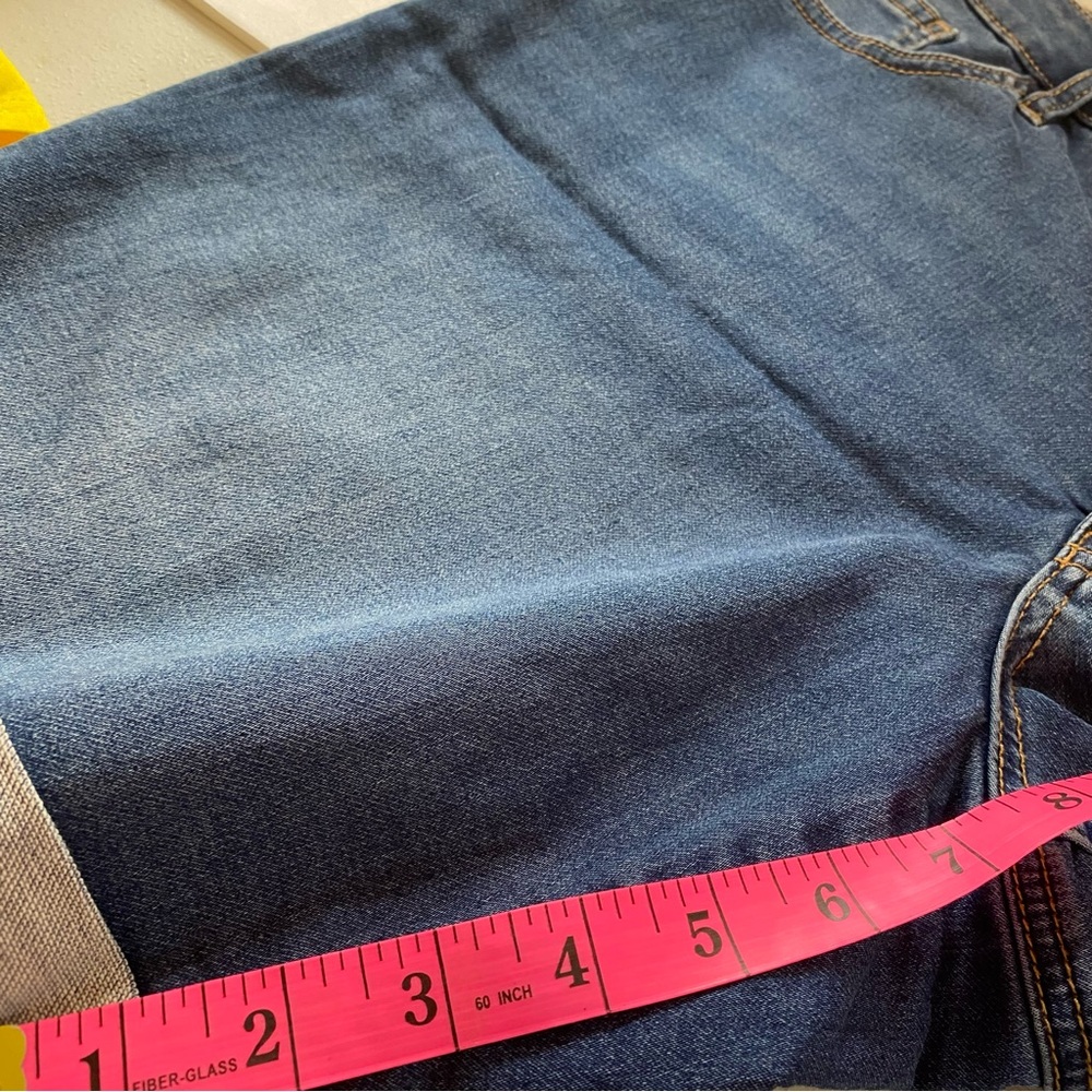 Parasuco denim shorts. 8” inseam preloved good condition. Ladies size 14. - Picture 8 of 8